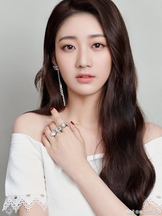 戚砚笛 Yandi Qi照片