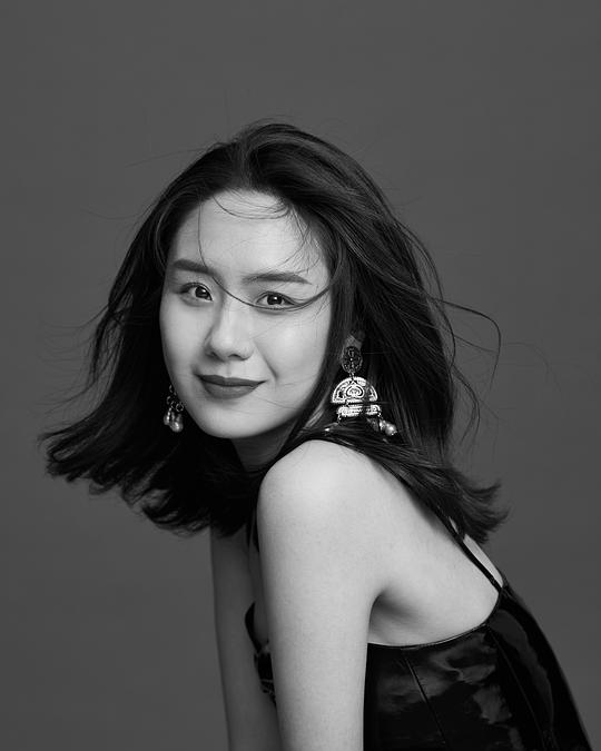 张晔子 Yezi Zhang照片
