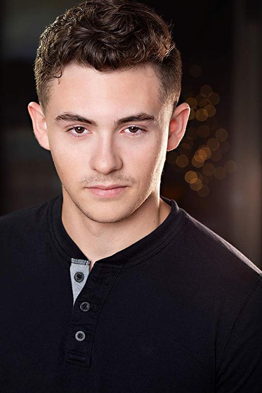 瑞安·博兹 Ryan Boz照片