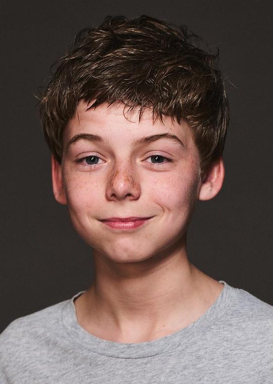 阿尔菲·威廉姆斯 Alfie Williams照片