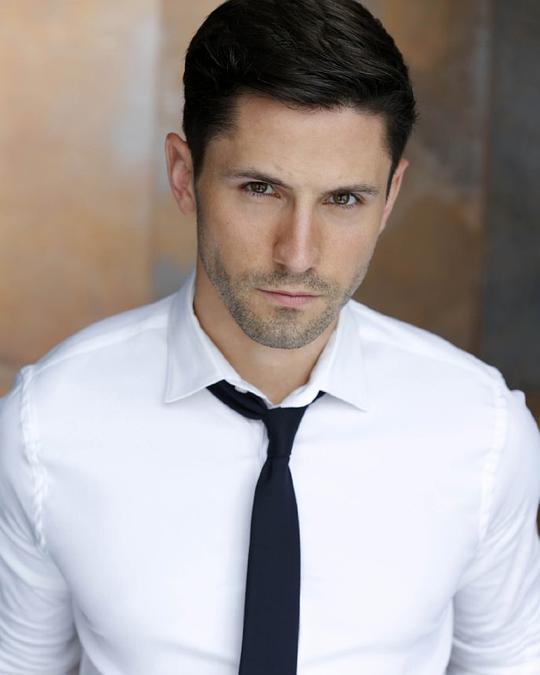 埃文·霍茲曼 Evan Holtzman照片