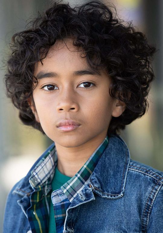 约纳斯·基布雷亚布 Yonas Kibreab照片