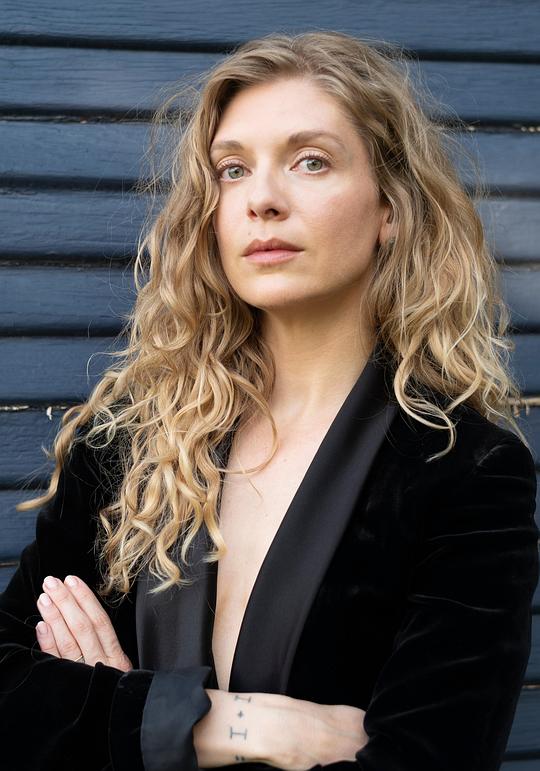 林赛·拉旺希 Lindsay LaVanchy照片