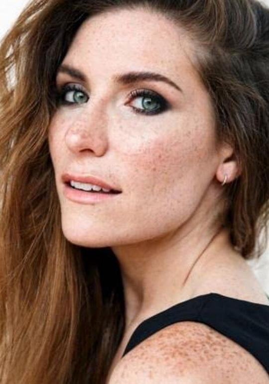 萨拉·莱维 Sarah Levy照片