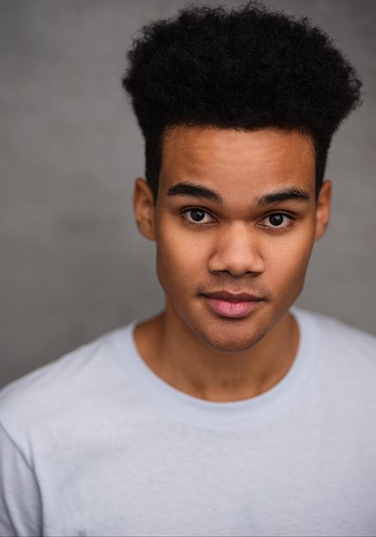 齐亚·牛顿 Zia Newton照片