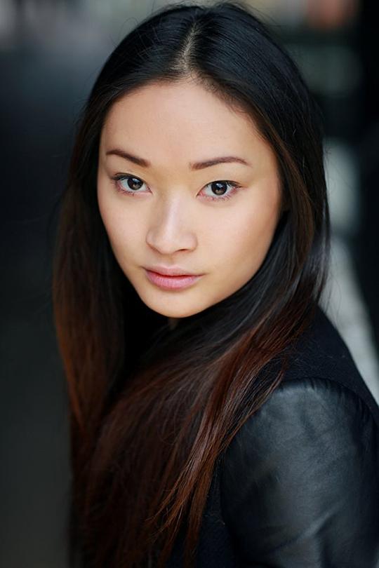 爱丽丝·休金 Alice Hewkin照片