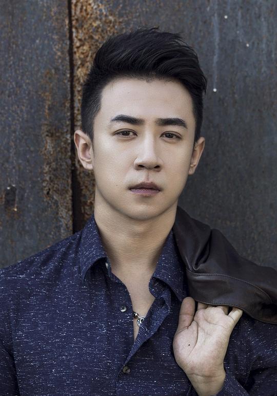 张维伊 Weiyi Zhang照片