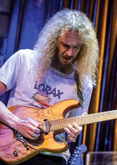 格思里·戈万 Guthrie Govan照片