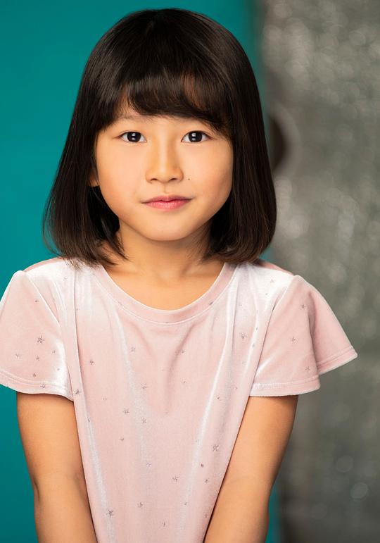 奥利维亚·扬·阿维斯 Olivia Yang Avis照片