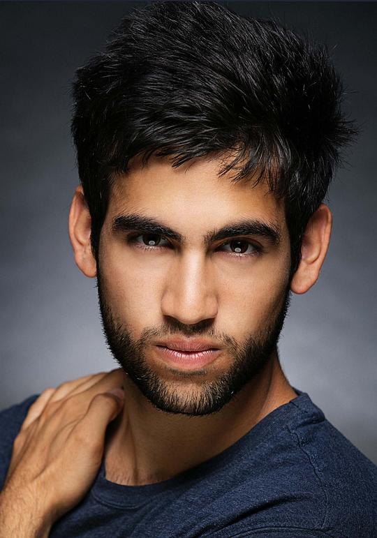 尤素夫·A·艾哈迈德 Yusuf A. Ahmed照片