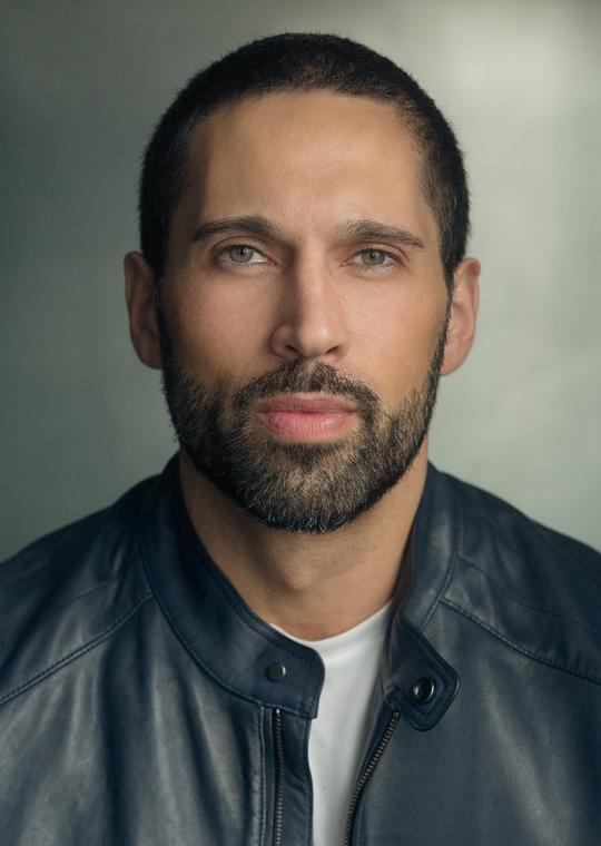 塞尔哈特·梅汀 Serhat Metin照片