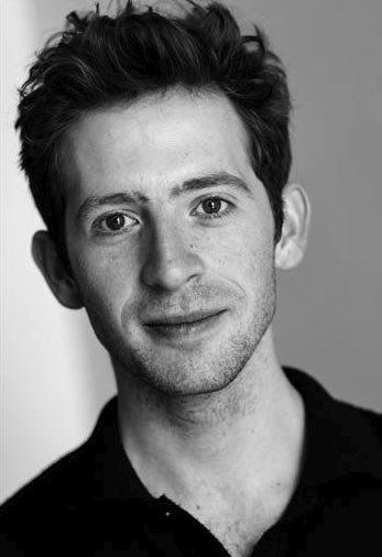 马丁·巴辛达莱 Martin Bassindale照片