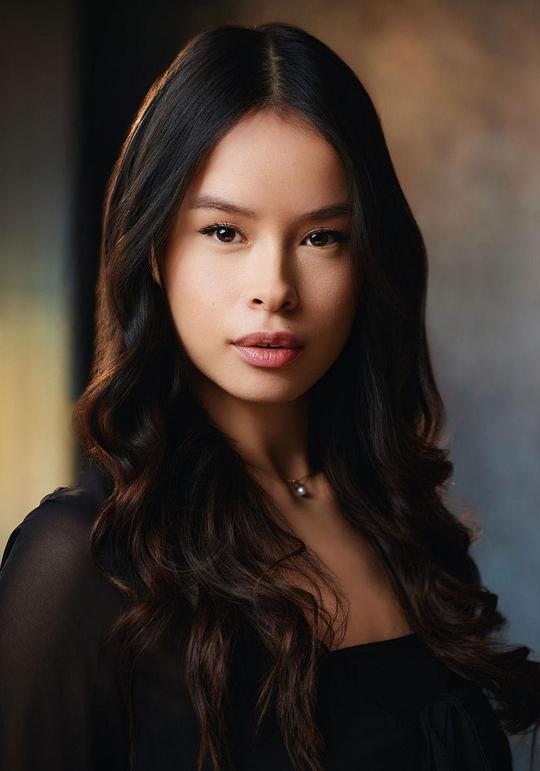 萨默·诺克斯 Summer Knox照片