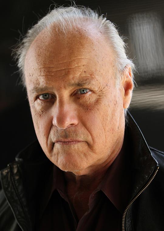 艾略特·格雷 Elliott Grey照片