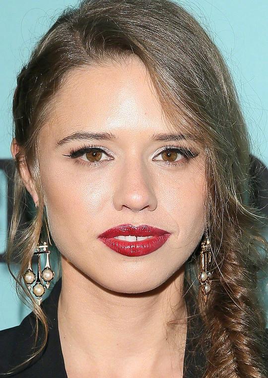 亚历桑德拉·福特·巴拉兹 Alessandra Ford Balazs照片