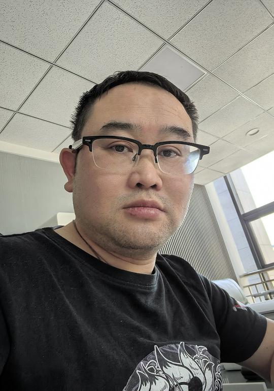 石头熊 TouXiong Shi照片