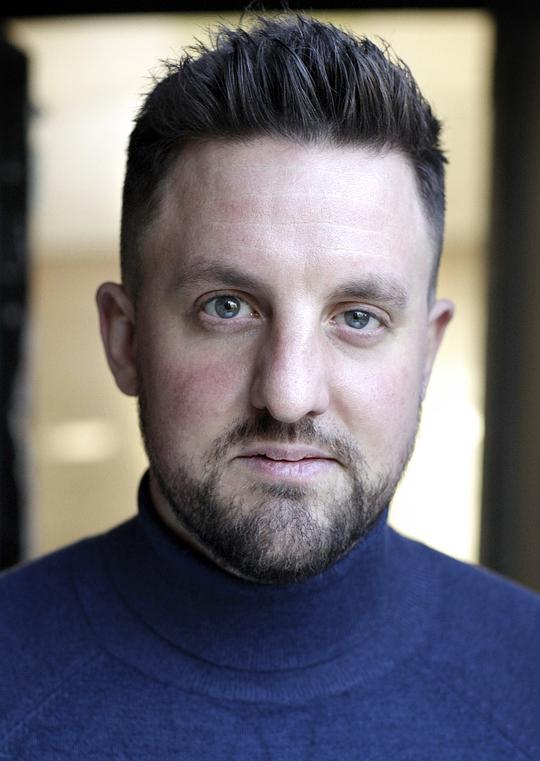 西蒙·肖滕 Simon Shorten照片