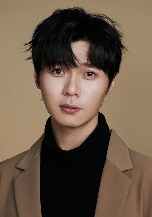 左凌峰 Lingfeng Zuo照片