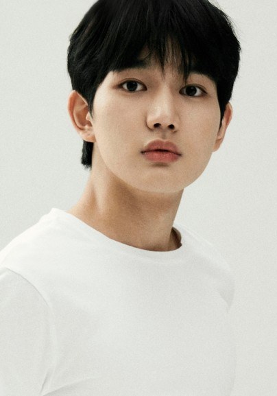 尹善贤 Yoon Sang-hyeon照片