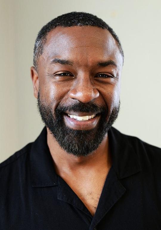 拉塞尔·吉布斯 Russell C. Gibbs照片