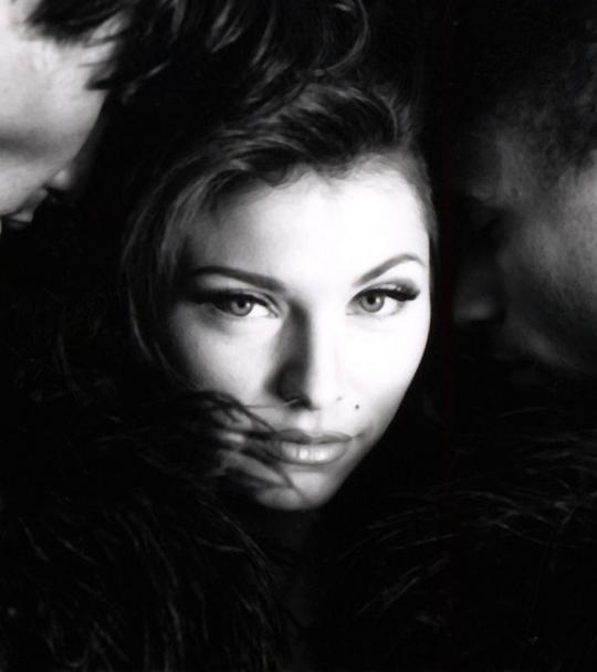 索菲娅·希纳斯 Sofia Shinas照片