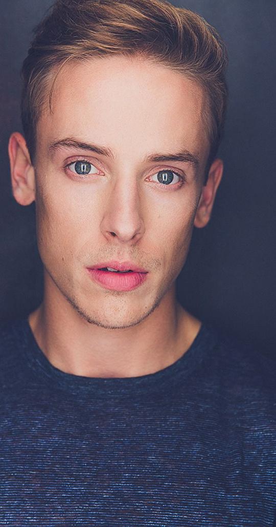 艾德蒙·多诺文 Edmund Donovan照片