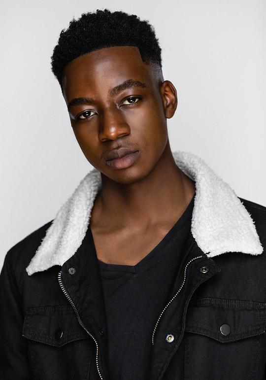 阿约·索兰克 Ayo Solanke照片