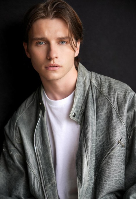 迪伦·迈克伊万 Dylan McEwan照片