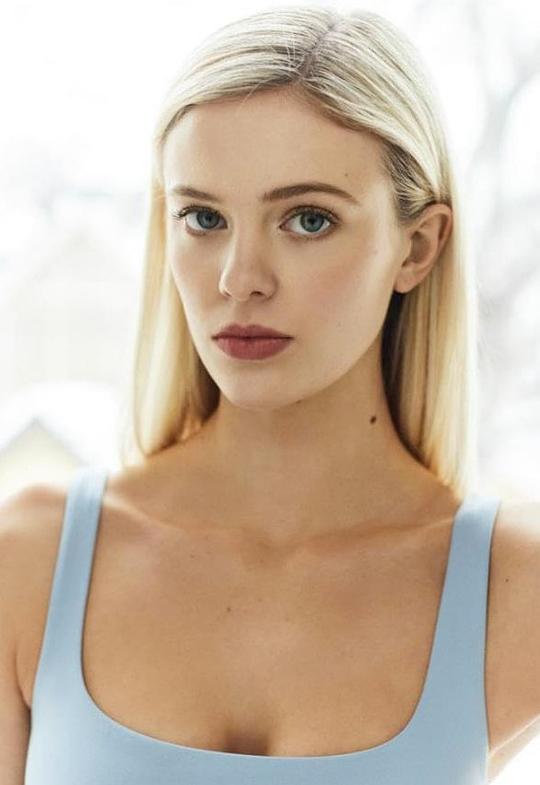 凯特琳·贝肯 Kaitlyn Bacon照片