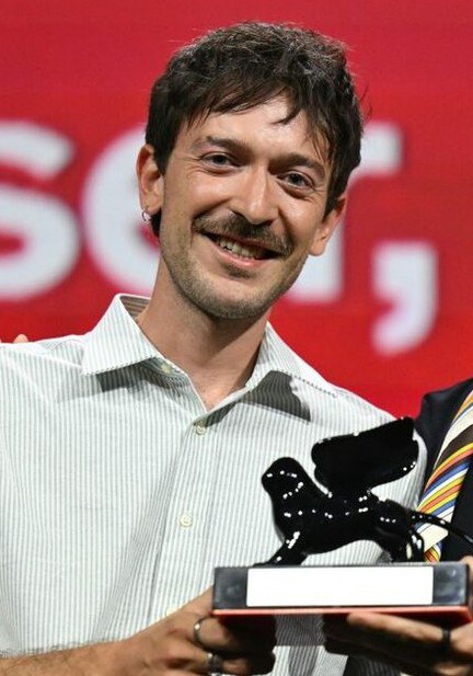 海托尔·洛雷加 Heitor Lorega照片