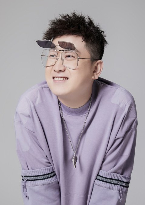 张鹤伦 Helun Zhang照片