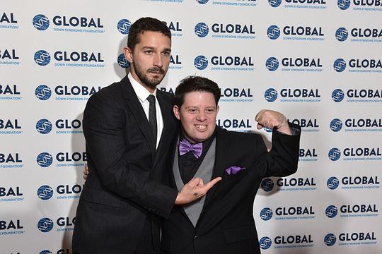 扎克·高察根 Zack Gottsagen照片