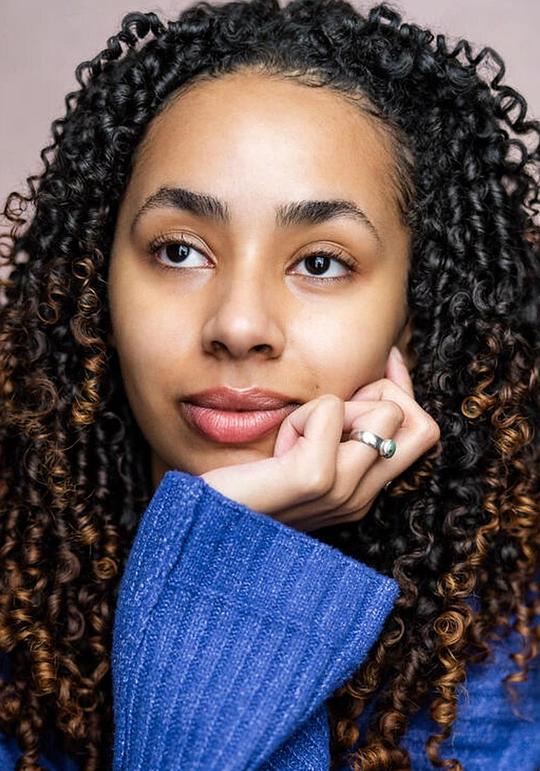 恩瓦·刘易斯 Enva Lewis照片