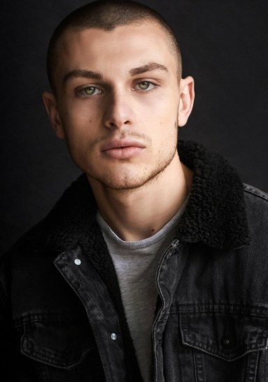 M·J·可可利斯 M.J. Kokolis照片