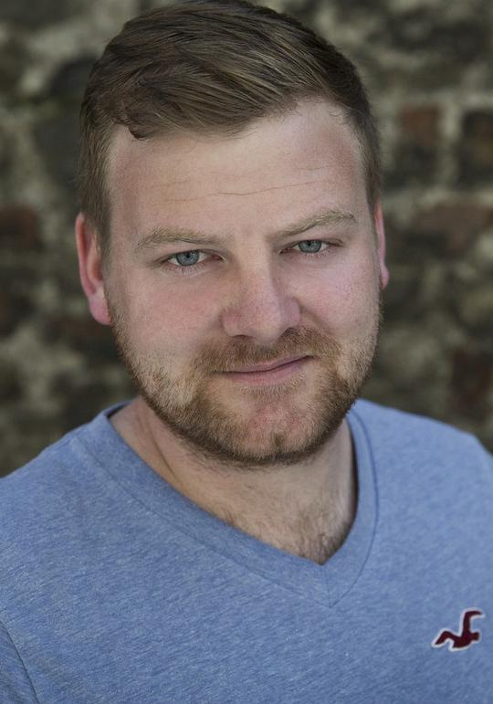 斯蒂文·琼斯 Stephen Jones照片