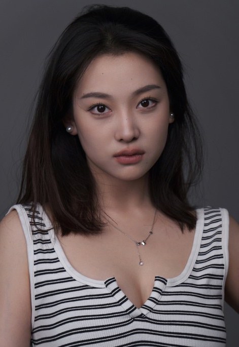 郑涵艺 Zheng Hanyi照片