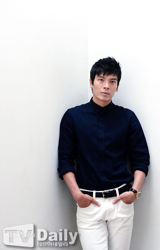 金成伍 Seong-oh Kim照片