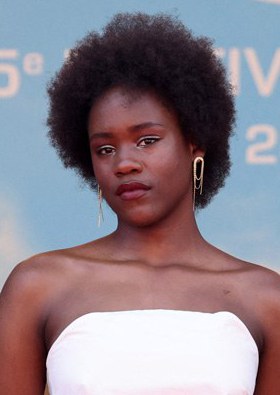 姆本杜·乔利 Mbundu Joely照片