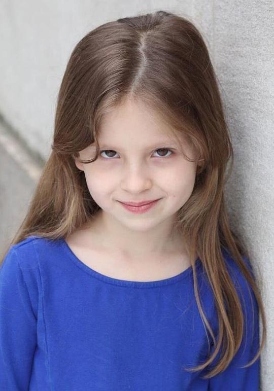 艾丽丝·索菲·马尔尤科娃 Alice Sophie Malyukova照片