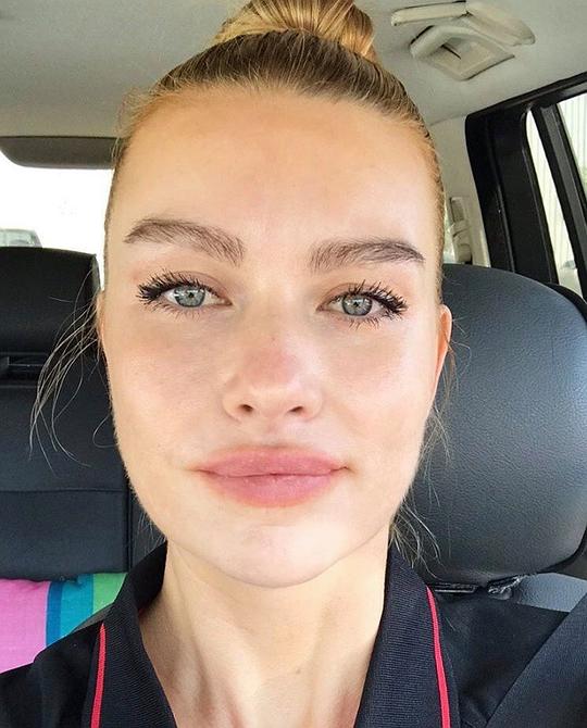 比比·博克斯 Abi Beaux照片