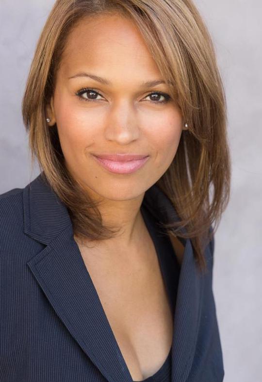 Nicole Pulliam照片