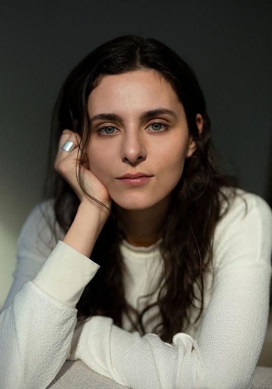 娜赫玛·里琪 Nahéma Ricci照片