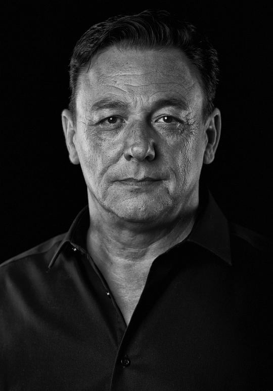 马克·阿西尼维 Marc Assiniwi照片