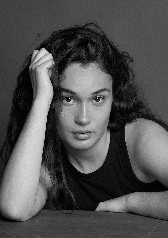 伊莉娅·罗切拉 Eléa Rochera照片