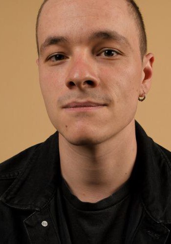 雅尼克·莫泽尔 Yannick Morzelle照片