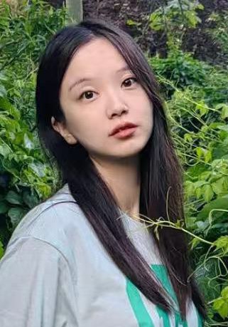 施一凡 Yifan Shi照片