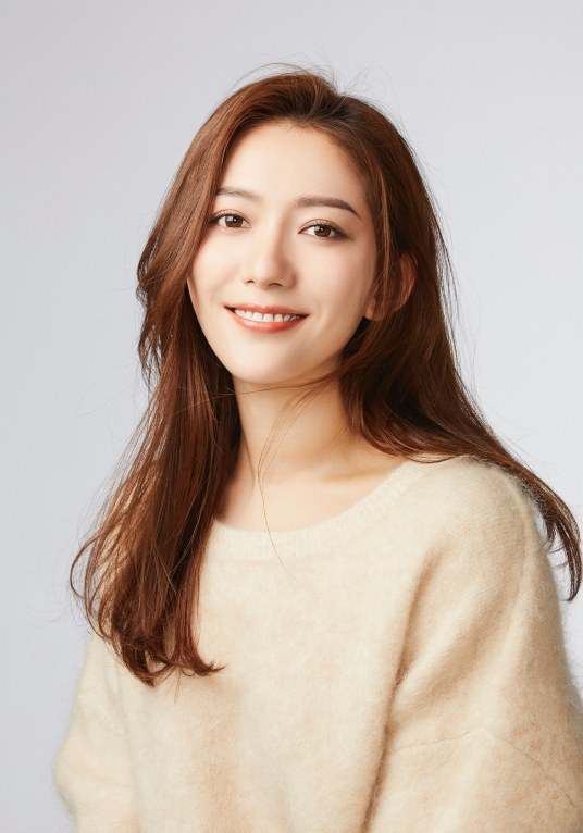 王姿允 Ziyun Wang照片