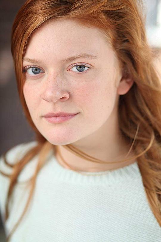 蔻碧·米纳菲 Colby Minifie照片