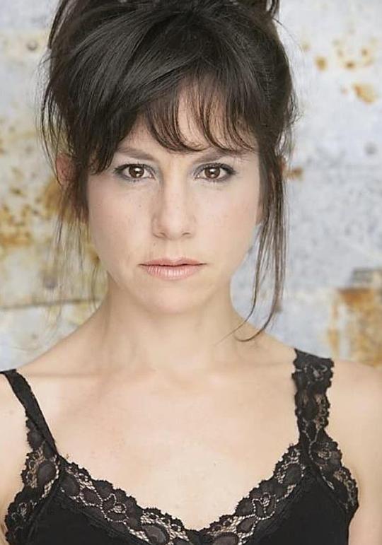 阿利森·瑟瑞博夫 Allyson Sereboff照片