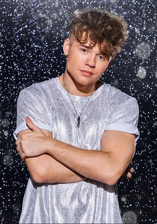 维克托·怀特 Viktor White照片